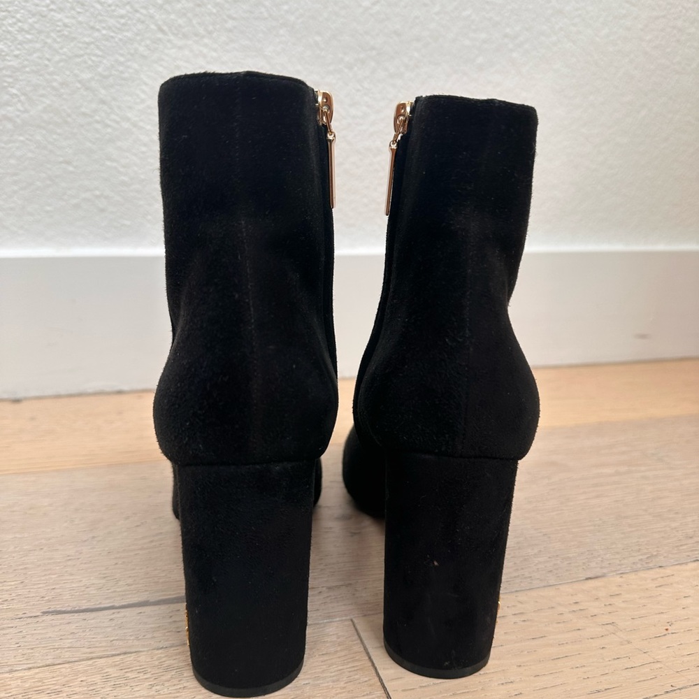 Saint Laurent Lou Suede Ankle Boots - Picture 2 of 4